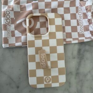 Loopy Sand Dollar Checkered iPhone 15 Pro Case